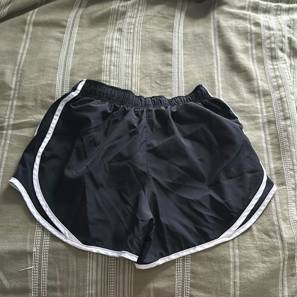 Nike shorts - Picture 2 of 4